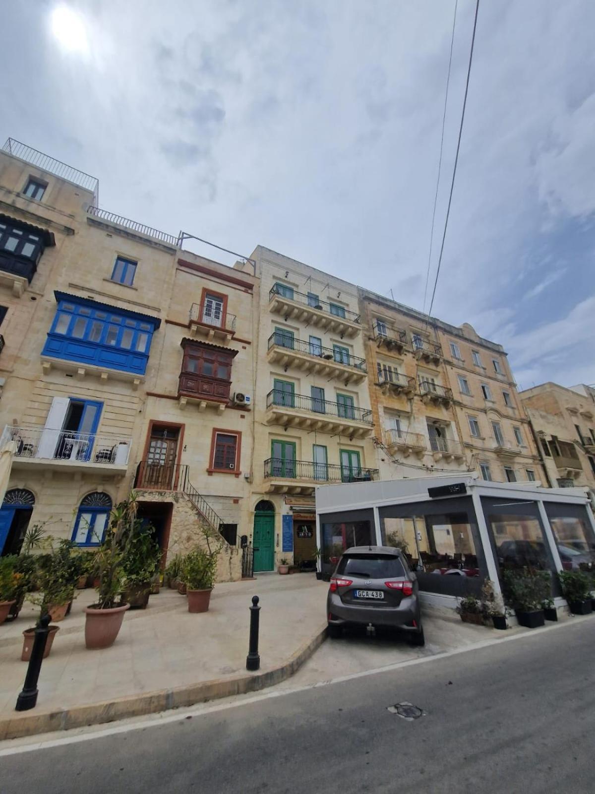 Korzo Suites Senglea Waterfront Экстерьер фото