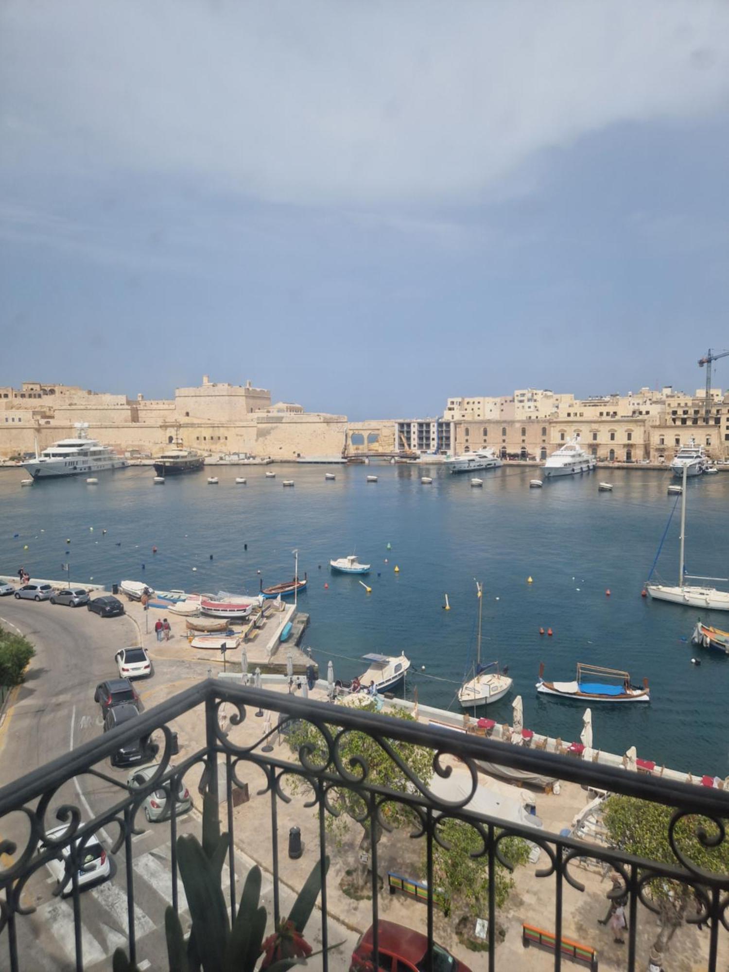 Korzo Suites Senglea Waterfront Экстерьер фото