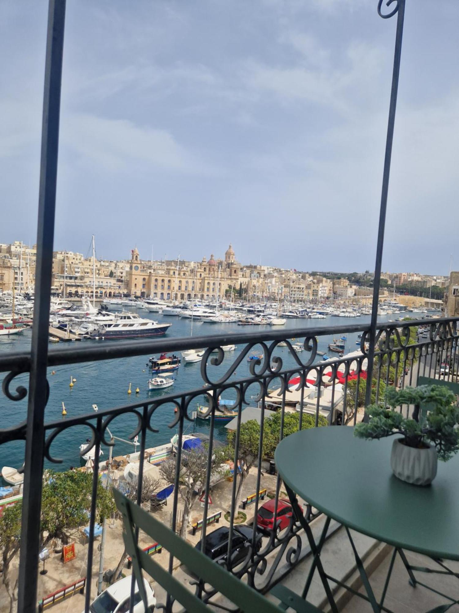 Korzo Suites Senglea Waterfront Экстерьер фото